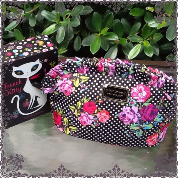 Betsey Johnson Handbags - Betsey Johnson cosmetic bag